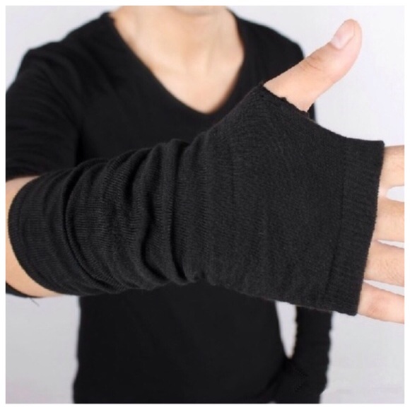 Rated One Pair Fingerless Black Gloves NEW 11”-13” Long Warm Mitten - Picture 1 of 5